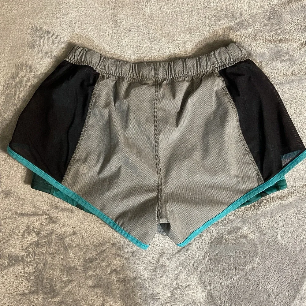 Lululemon Women Shortie Shorts Camo Lined Small 4‎
